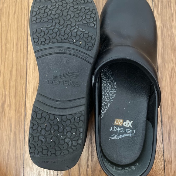 Black Dansko XP 2.0 Clogs - Picture 3 of 5